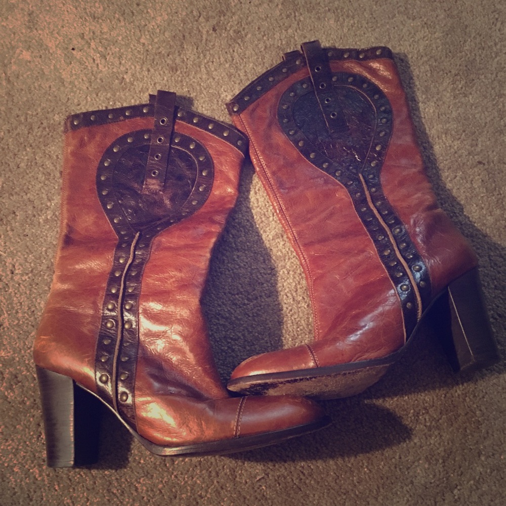 Vintage Kenneth Cole Going Studly women’s boots.